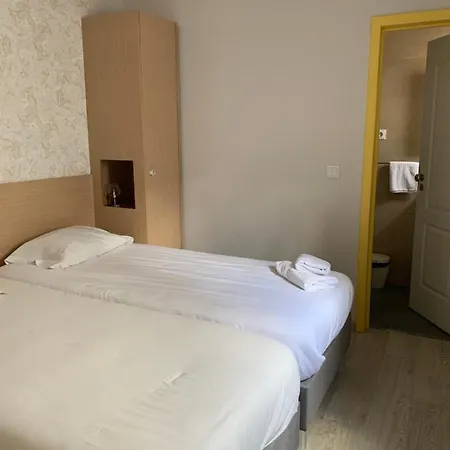 Dos Avos بيت ضيافة 3*