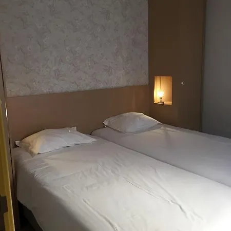 Dos Avos בית הארחה 3*