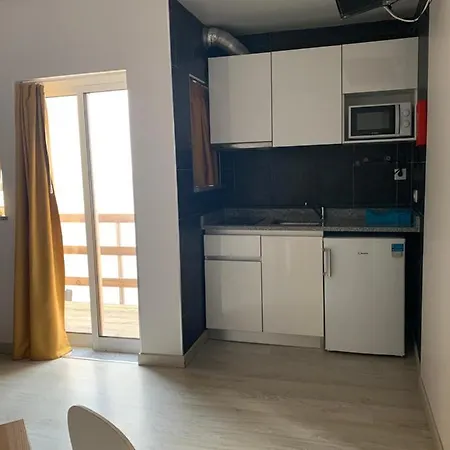 Dos Avos בית הארחה פיגואיירה דה פוז